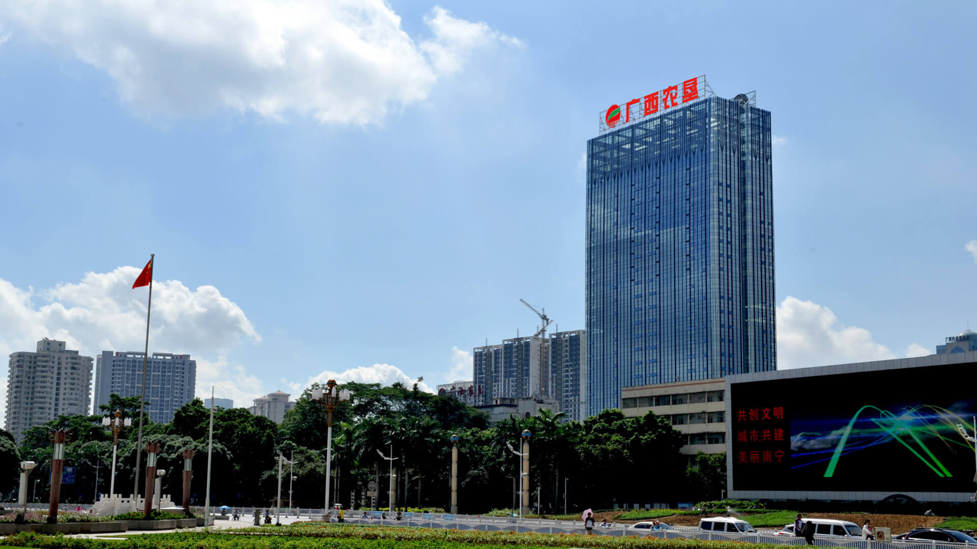 新兴工业集团 - 内衣领域的一站式服务提供商